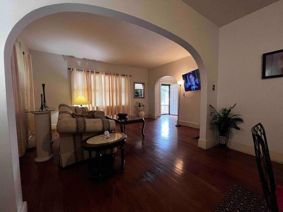Comfortable 2-Bdrm Spacious Home With Wifi & Patio Indianapolis Exterior foto