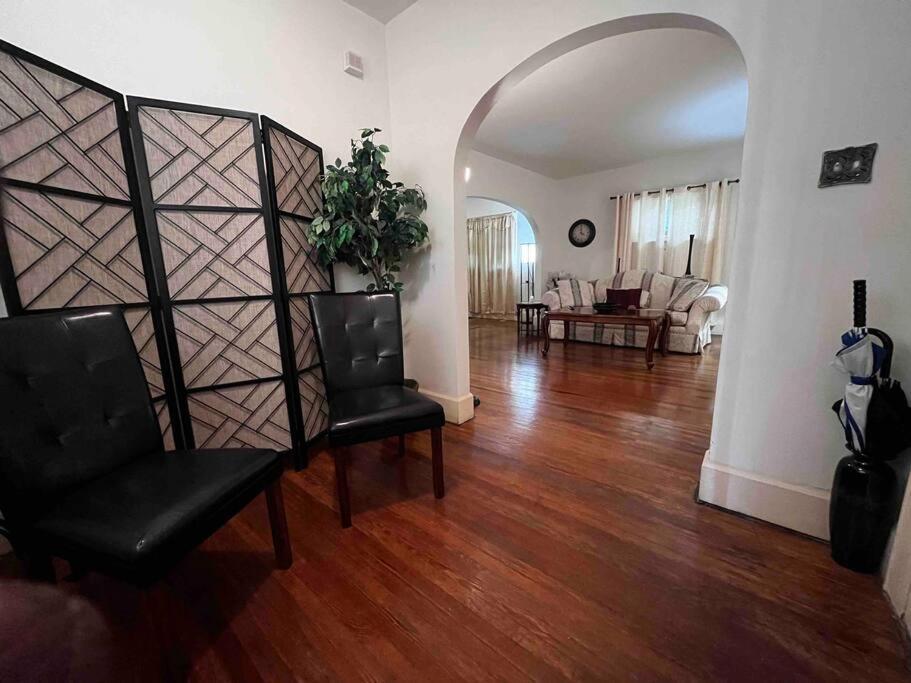 Comfortable 2-Bdrm Spacious Home With Wifi & Patio Indianapolis Exterior foto