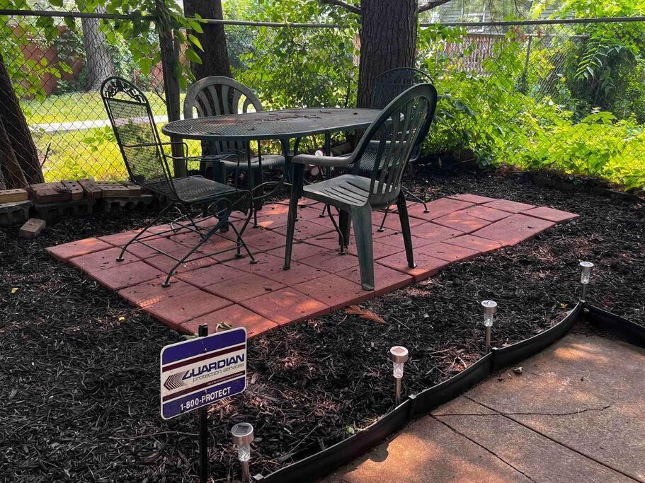 Comfortable 2-Bdrm Spacious Home With Wifi & Patio Indianapolis Exterior foto